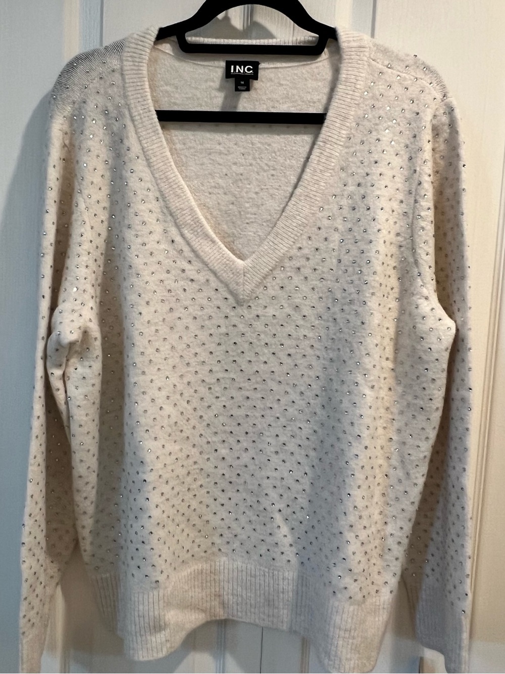 I.N.C. International Concepts Women’s White Knit V-Neck Rhinestone Sweater 1X